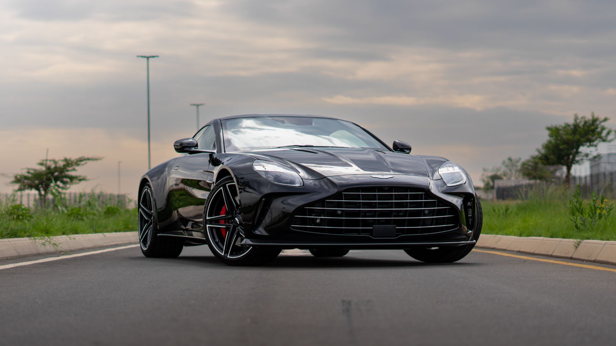 ASTON MARTIN 2022